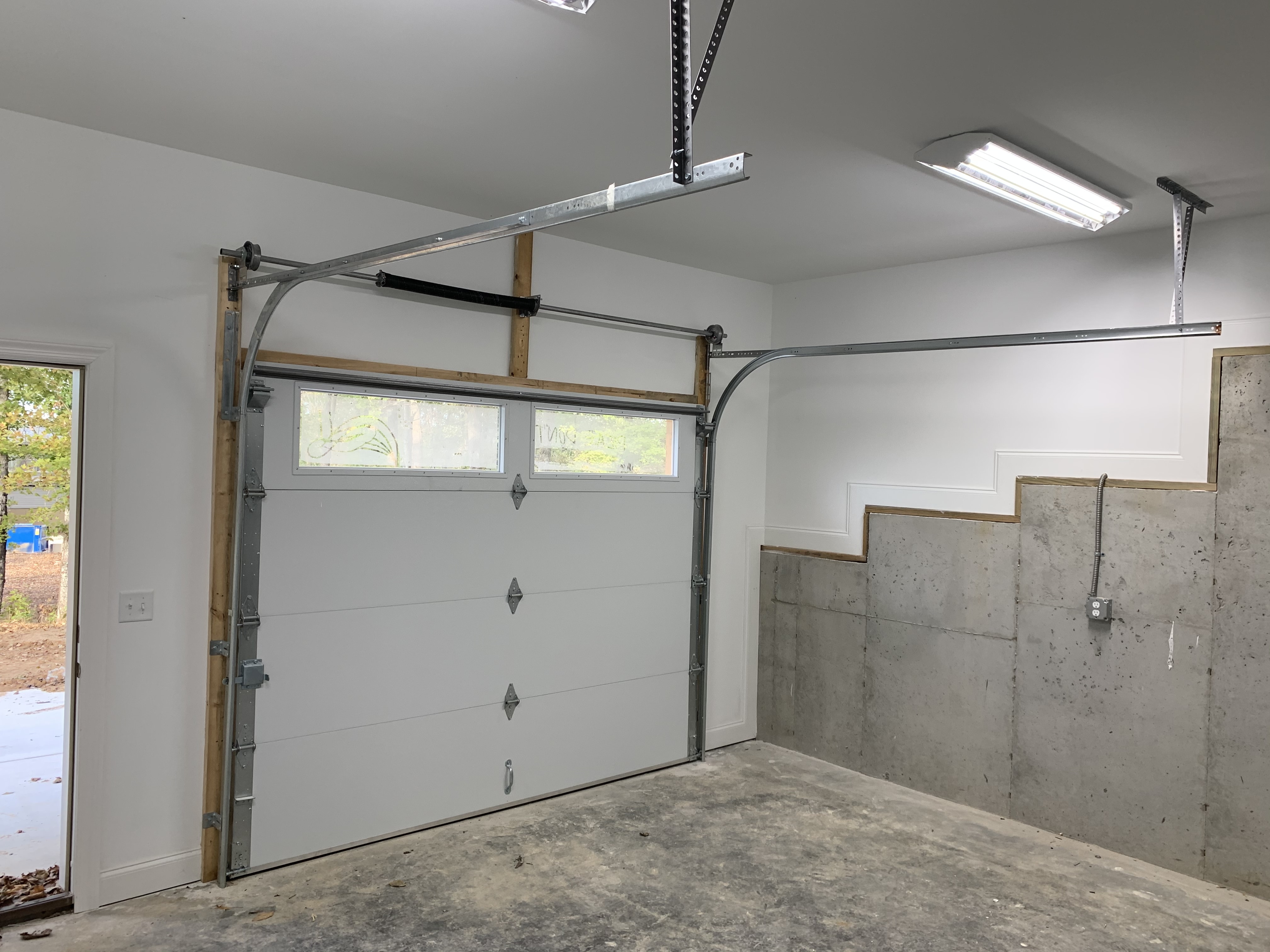 24/7 Emergency Garage Door Repair in Murfreesboro, TN