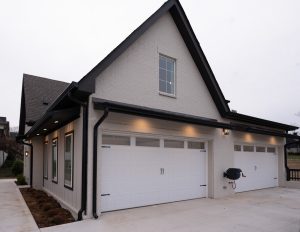 Read more about the article Benefits of Energy-Efficient Garage Doors: A Must-Have for Homeowners in Tennesseee